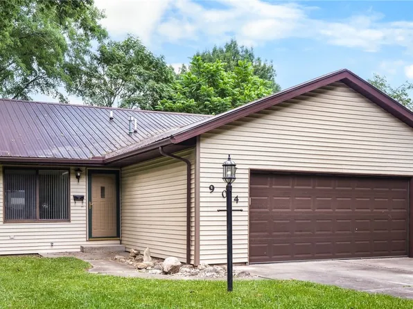 904 E California Ave, Urbana, IL 61801