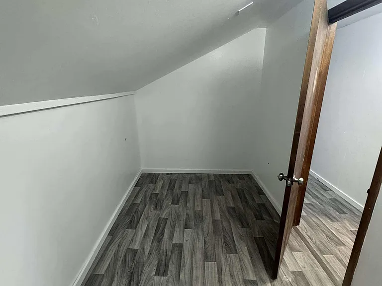 415 Washington Ave #2 — Photo 17