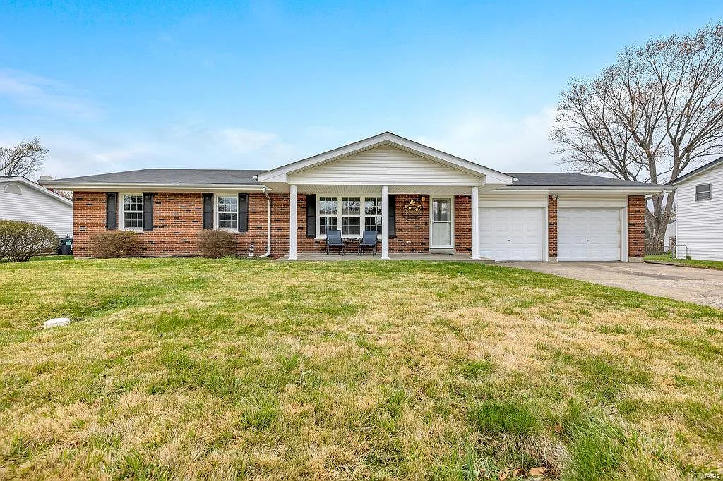 11 Elm Dr photo 1