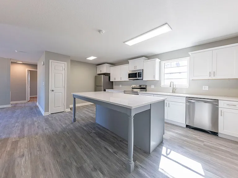1809 W Center Ave — Photo 22