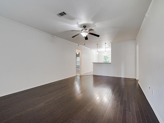 4th image of 1404 Matehuala Blvd