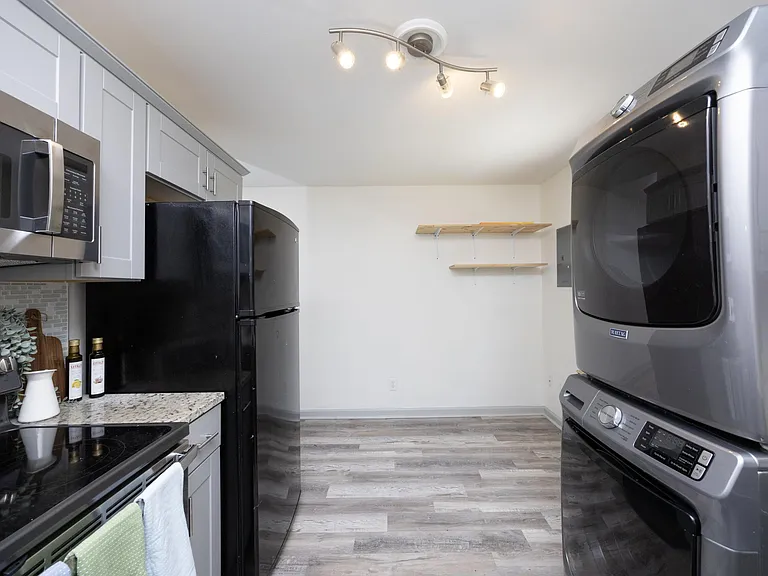 3017 Wedgedale Ave — Photo 17