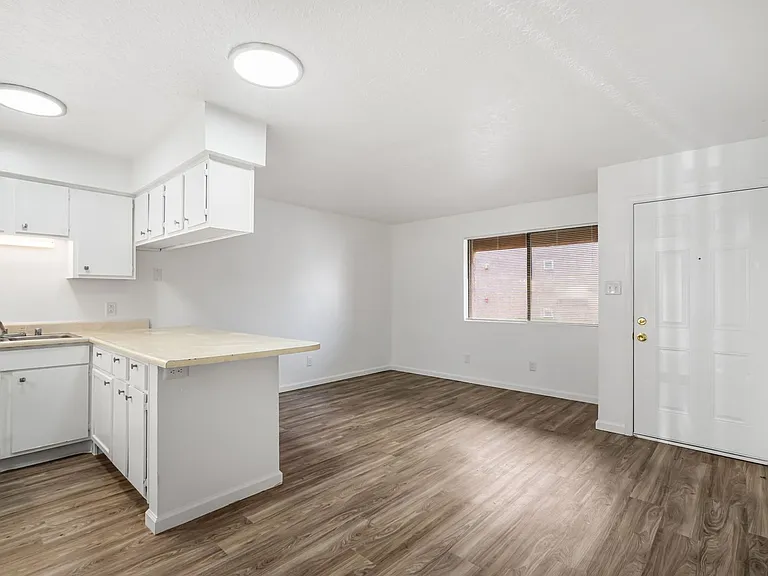 3210 Tulane Dr NE — Photo 1