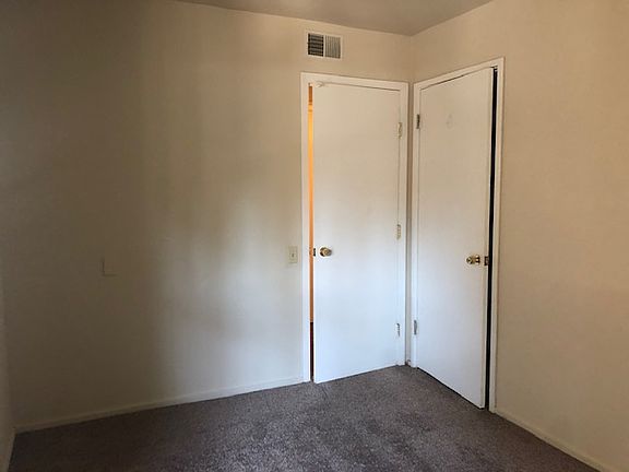 2nd image of 332 Rheem Blvd