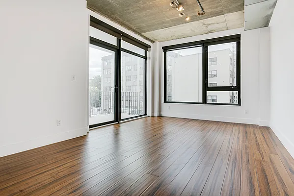 Rented by Golden Lioness Corp | media 7