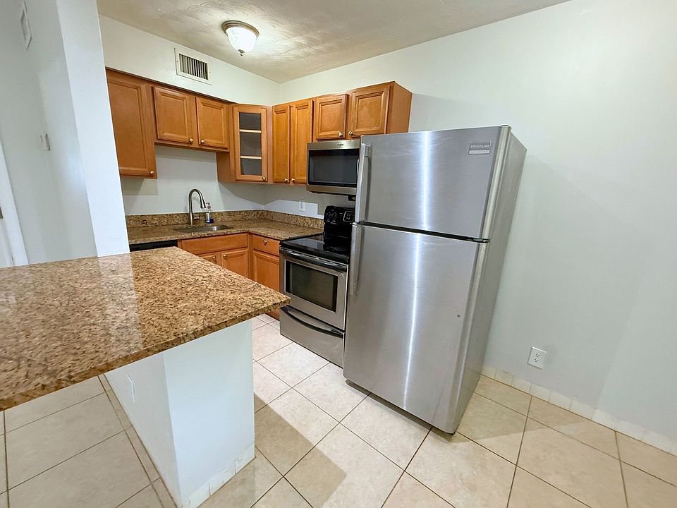 1st image of 824 NE 17th Ter APT 9