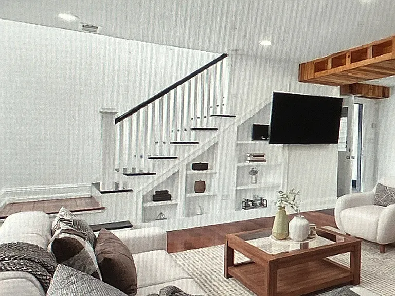 7807 Nagle Ave — Photo 5