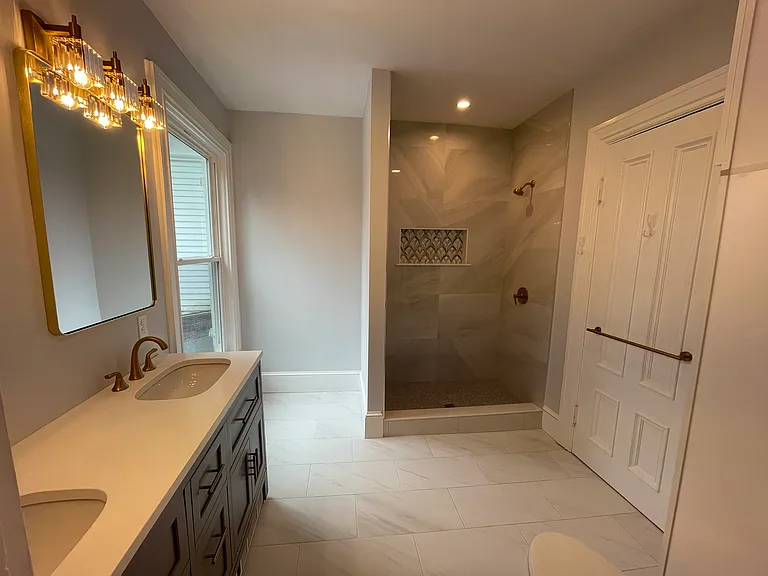 143 Main St #6 — Photo 18