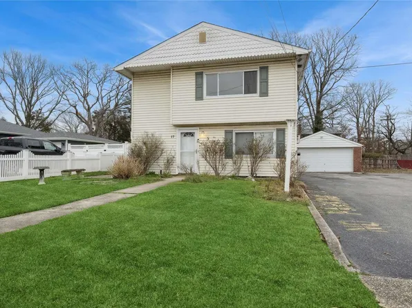 17 Fordham Road, West Babylon, NY 11704