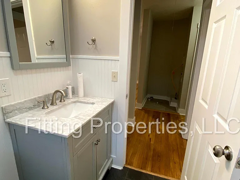 624 Frasier St SE — Photo 8
