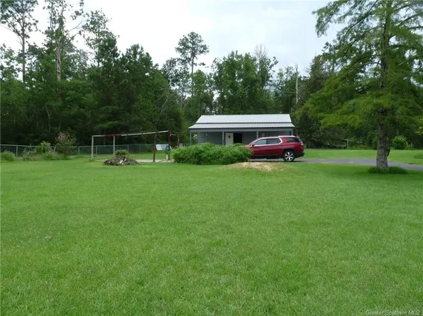 2393 Saint Anthony Ln, Sulphur, LA 70663