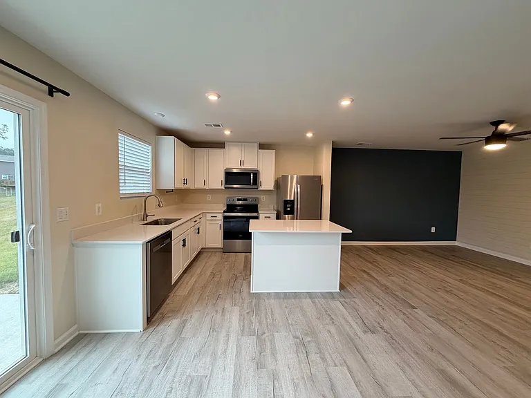 60 Sophie Kathyrn Dr — Photo 9