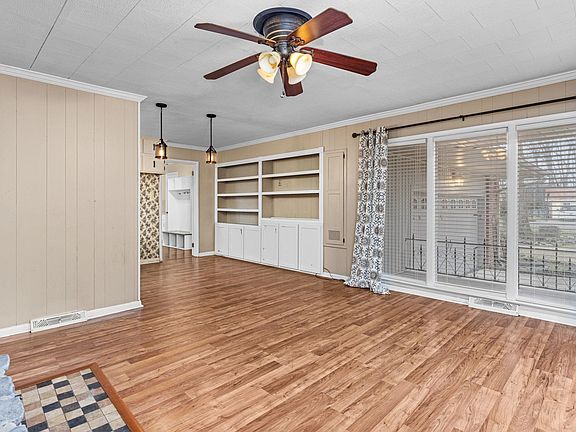 5th image of 224 Mary Lee Dr