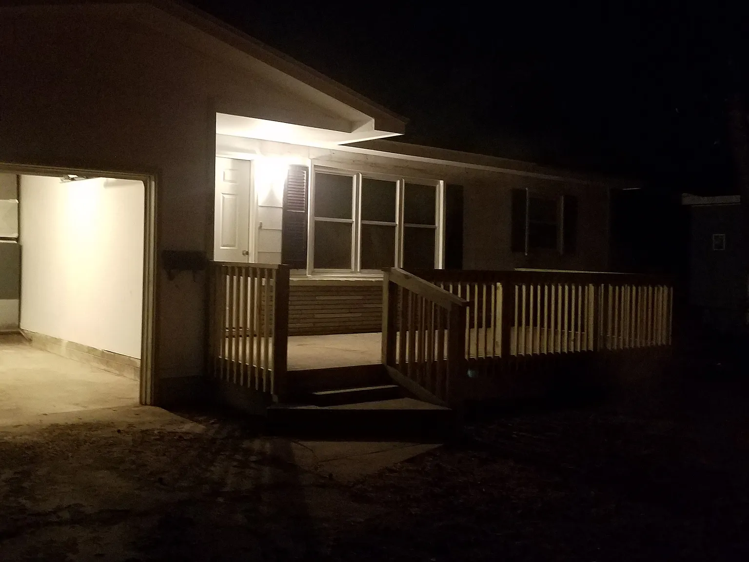 3 bed, 1000 sqft, $1,200 — Photo 3