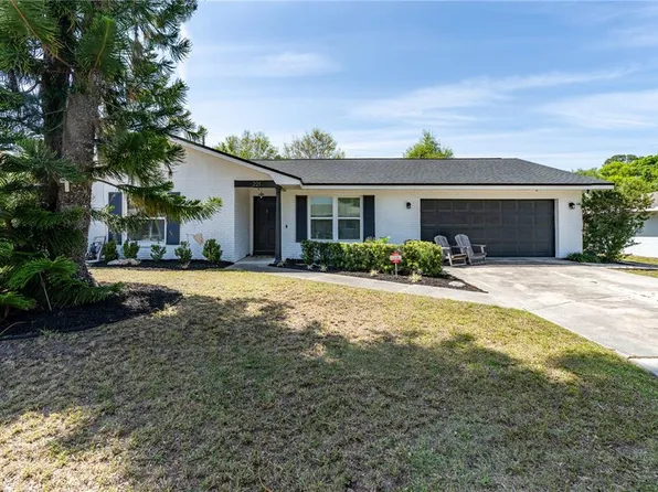 221 Stevenson Rd, Winter Haven, FL 33884