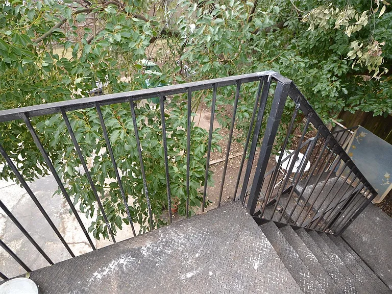 1517 Bonnie Brae St #4 — Photo 36