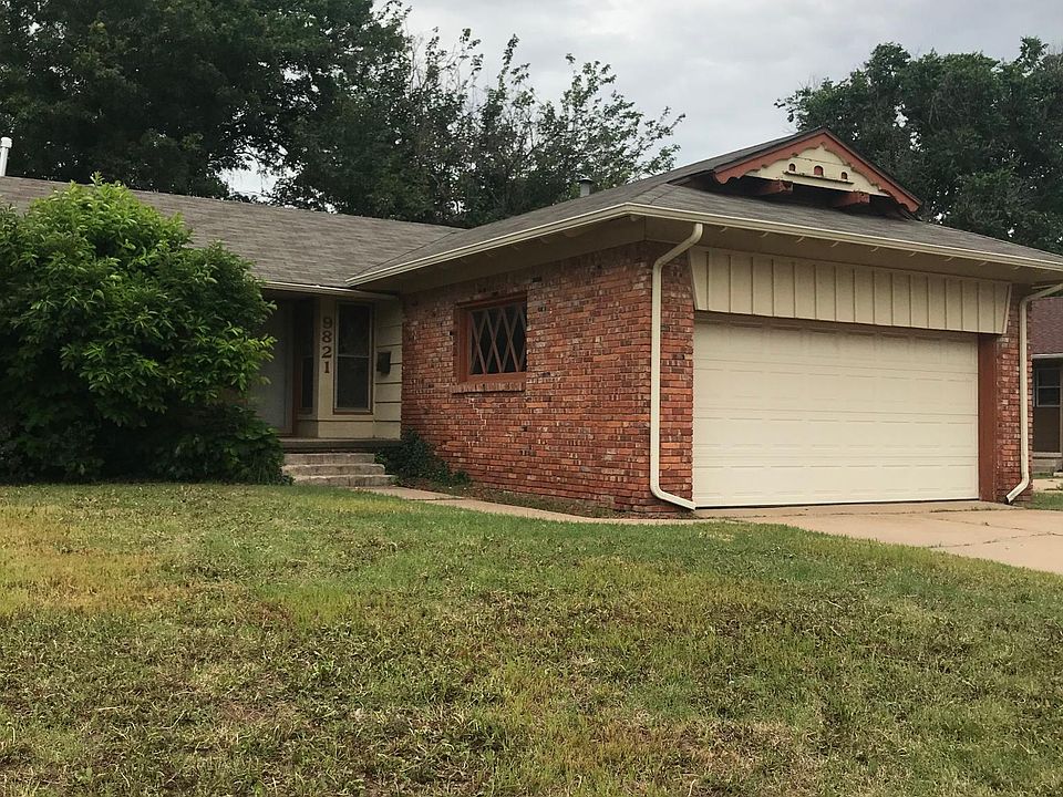 1st image of 9821 Village Dr
