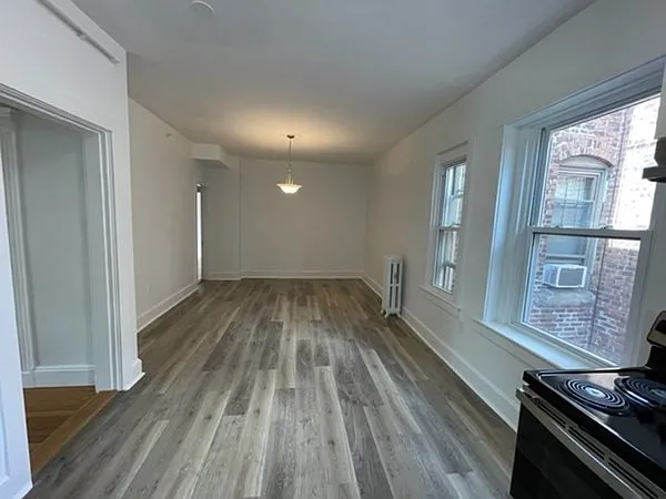 4 bed, 1800 sqft, $5,000 — Photo 4