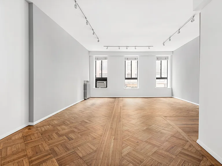 24 W 46th St #3 — Photo 1