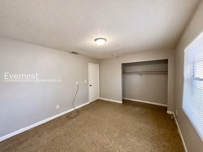 3062 Saint Paul Dr — Photo 8