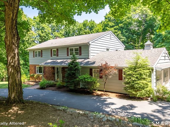 2nd image of 33 Hurds Hill Road