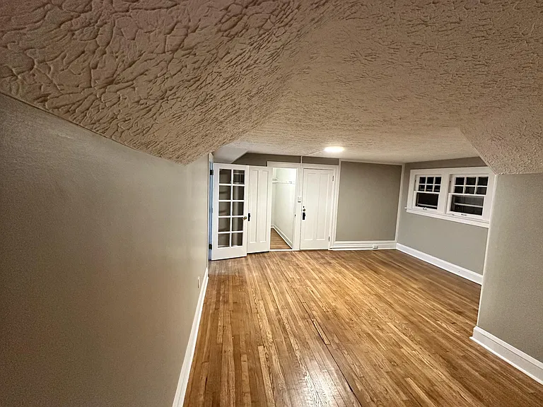 9707 Clifton Blvd #3 — Photo 8