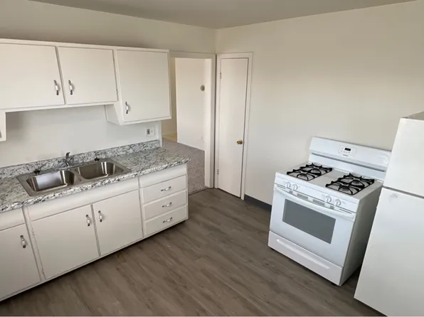 Grand Orchard - 02, 2708 Grand Ave, Waukegan, IL 60085