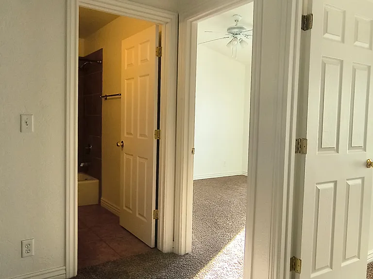 1481 E Ivy Ln #1 — Photo 7