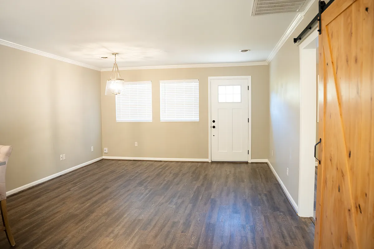 Building Photo - 1208 Timbergrove Dr
