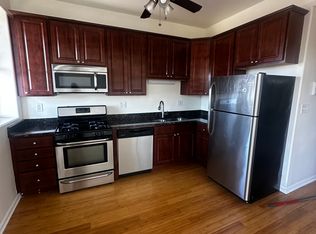 58 E 50th St #1, Chicago, IL 60615