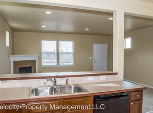 234 SW 35th St, Redmond, OR 97756