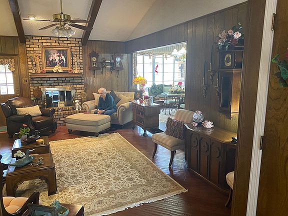3rd image of 5003 Brookhollow Ct
