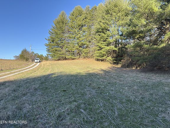 3rd image of 1811 James Ferry Rd