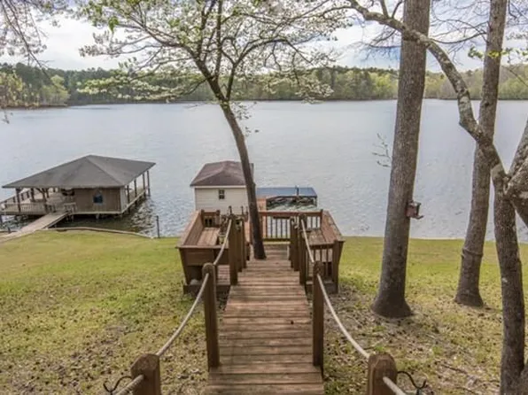 126A W Little River Ct, Eatonton, GA 31024