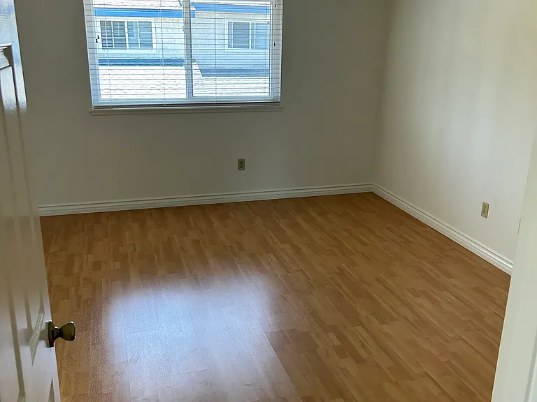 4801 Heil Ave — Photo 10
