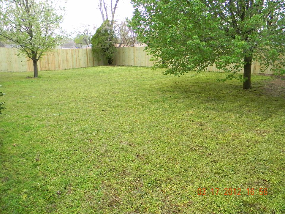 2nd image of 813 Stahl Dr