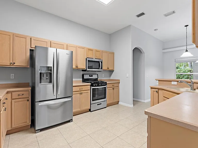 483 S Key Lime Sq SW — Photo 5