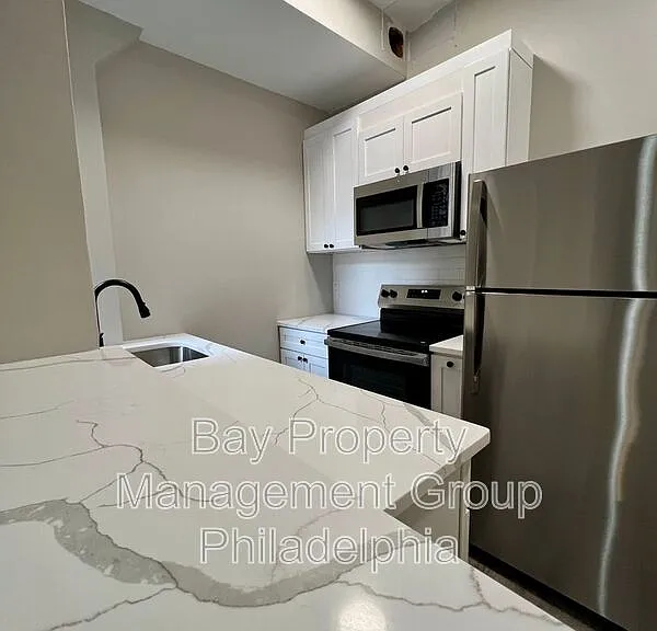 1844 Master St #1 — Photo 5