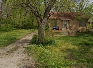 934 SE Highland Ave, Topeka, KS 66607