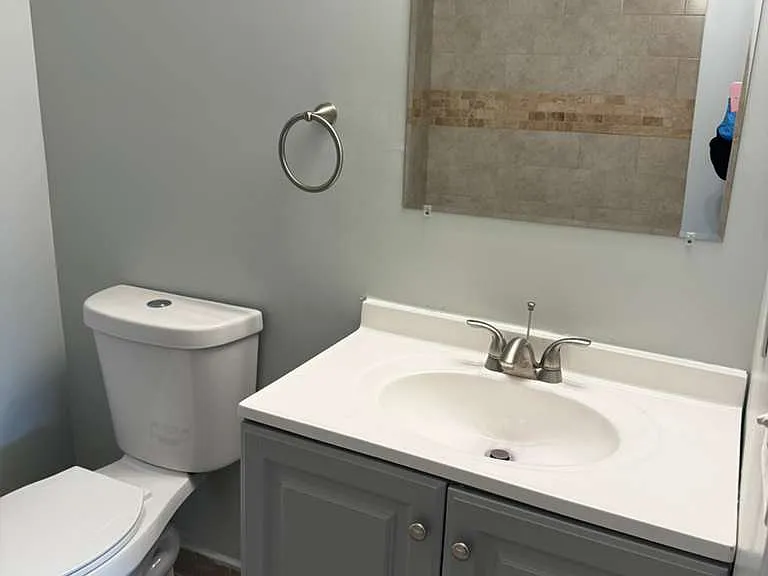 158 N 8th St #4 — Photo 8