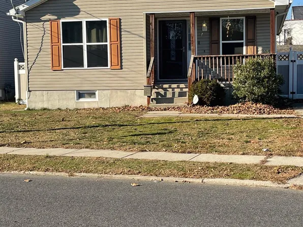 7 W Wood St, Paulsboro, NJ 08066