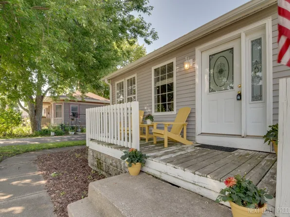 312 N Main St, Earlville, IL 60518