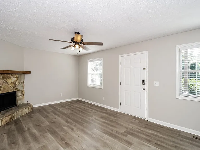 3756 Cherokee Overlook Dr — Photo 6