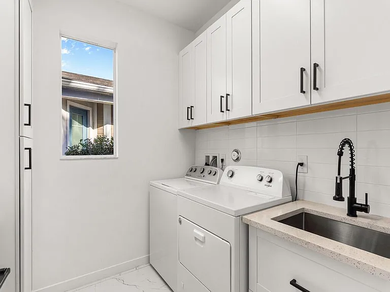 11828 SW Lyra Dr — Photo 18