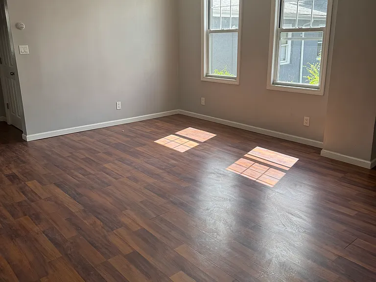 58 Seneca St #1 — Photo 8