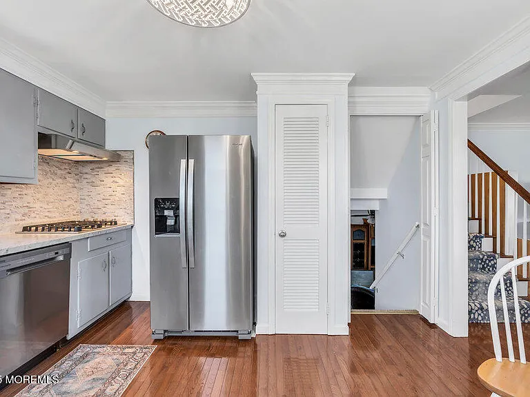 101 Saint Louis Ave — Photo 17