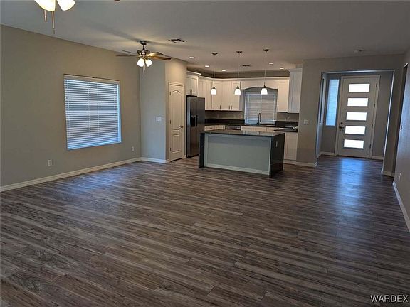 3rd image of 1740 E Sugar Bush Pl