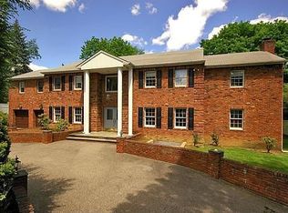 3 Hillside Rd, Bronxville, NY 10708