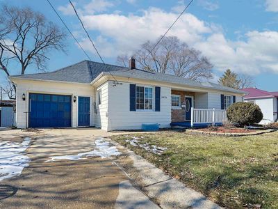 2433 N Clinton St, Saginaw, MI, 48602