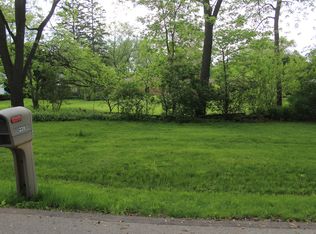 225 N Beaumont Ave, Brookfield, WI 53005